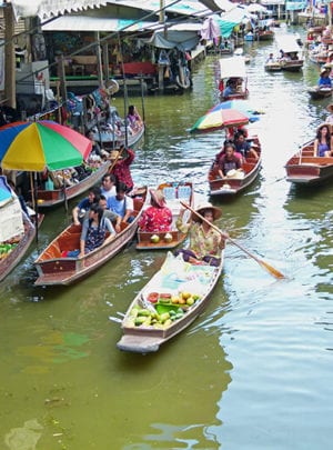 damnoen-saduak-floating-market-thailand-Ratchaburi Province