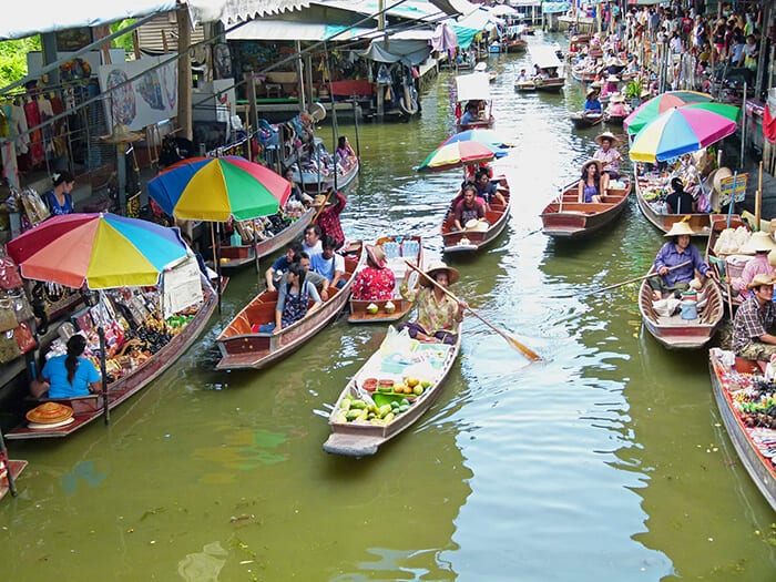damnoen-saduak-floating-market-thailand-Ratchaburi Province