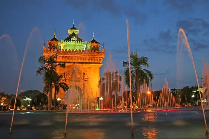 vientiane-monument-laos