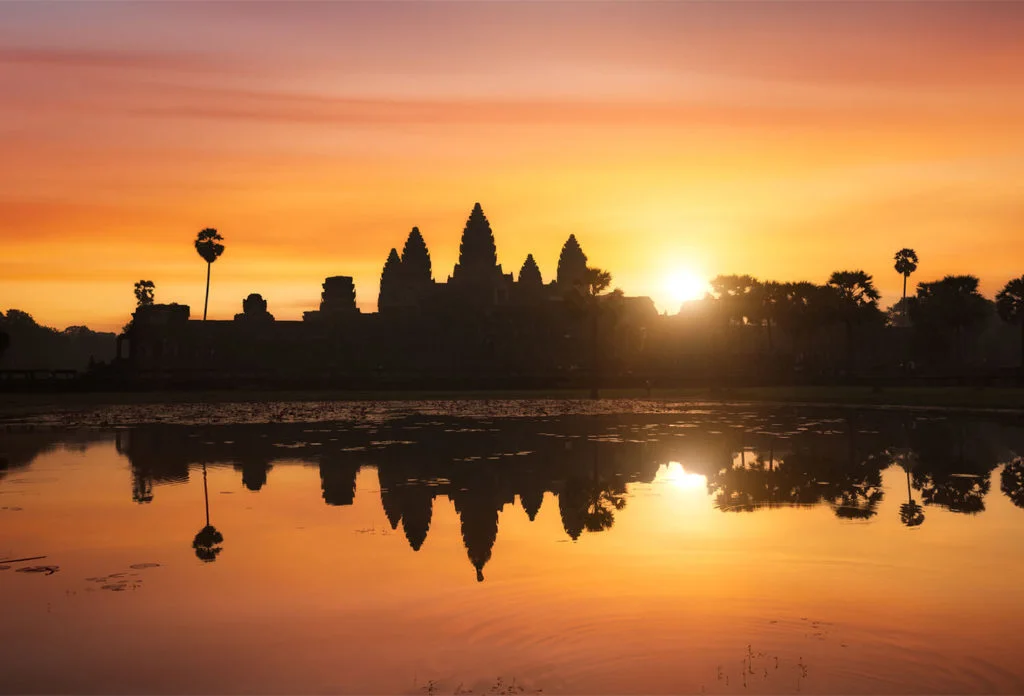 angkor-wat-at-sunrise-cambodia-36011898