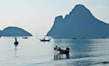 bay-of-prachuap-khiri-khan-thailand-17153531
