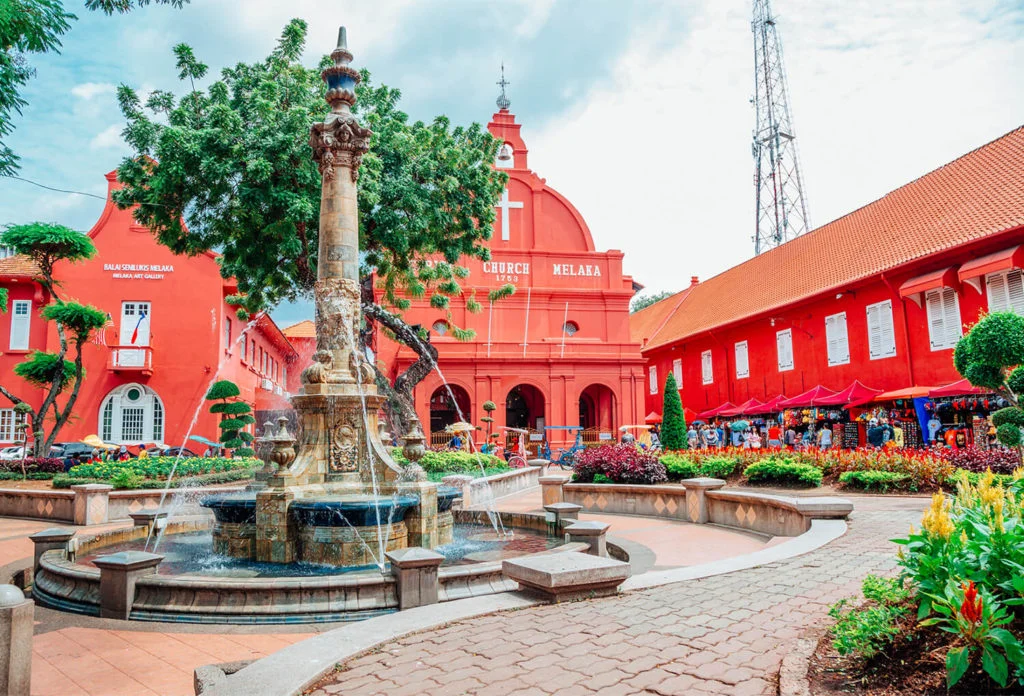christ-church-melaka-and-dutch-square-in-malacca-malaysia-115042757