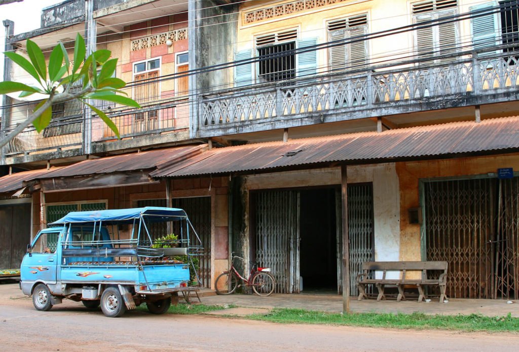 french-style-houses-in-champasak-pakse-laos-33513417