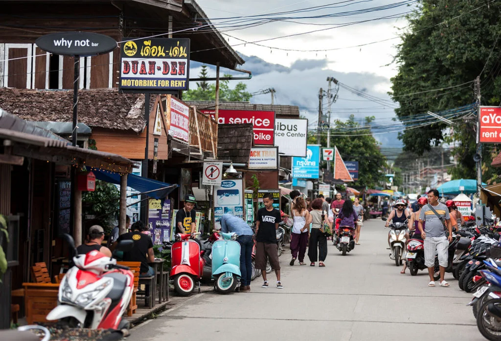 pai-walking-street-thailand-48257819